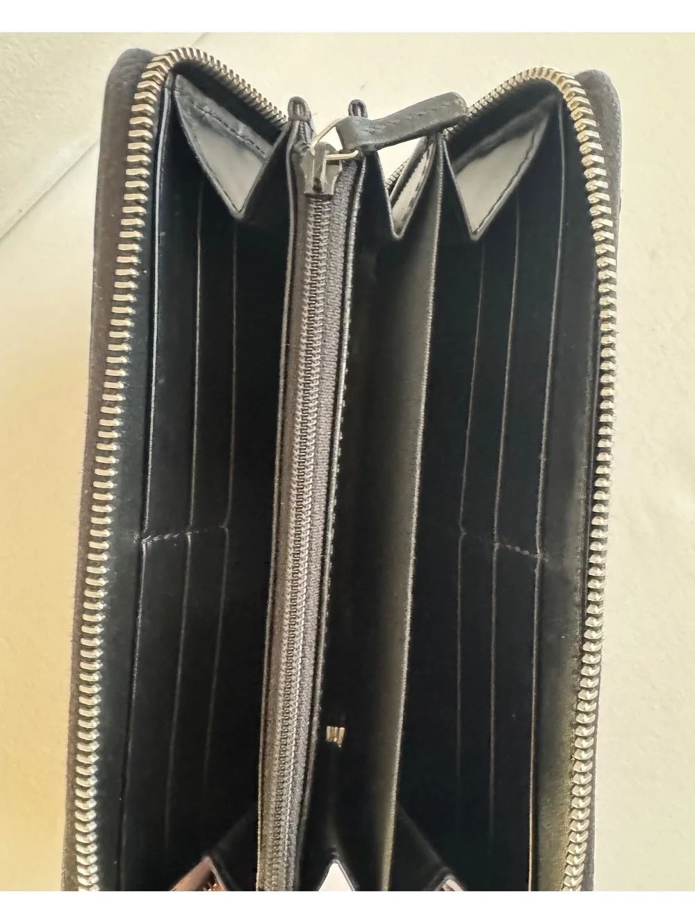 Gucci Guccissima Long Zippy Wallet Black Embossed GG Leather Authentic